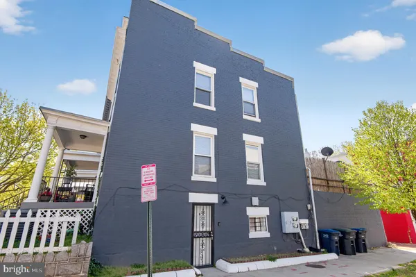 $1,975 | 141 Uhland Terrace Northeast, Washington, DC 20002