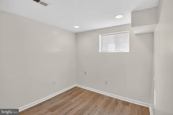 $1,975 | 141 Uhland Terrace Northeast, Washington, DC 20002
