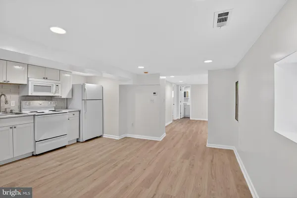 $1,975 | 141 Uhland Terrace Northeast, Washington, DC 20002