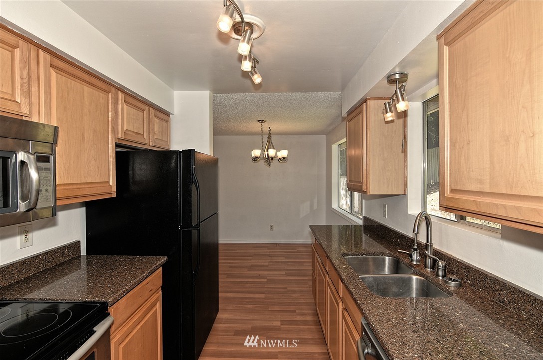 7627 Stauffer Road Stanwood, WA 98292 - Photo 2 of 15 Gallery Image 2