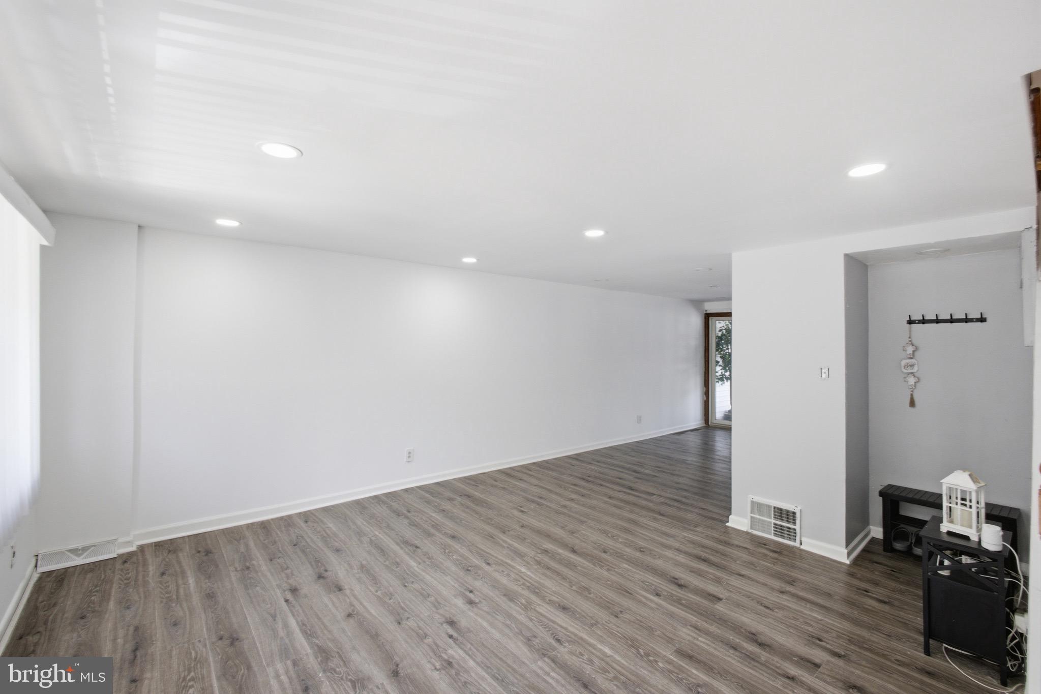 3602 Academy Road Philadelphia, PA 19154 - Photo 4 of 25