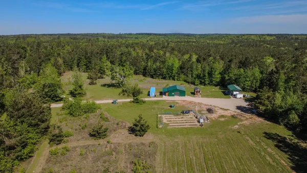 $299,900 | 18911 County Road 3191, Garrison, TX 75946