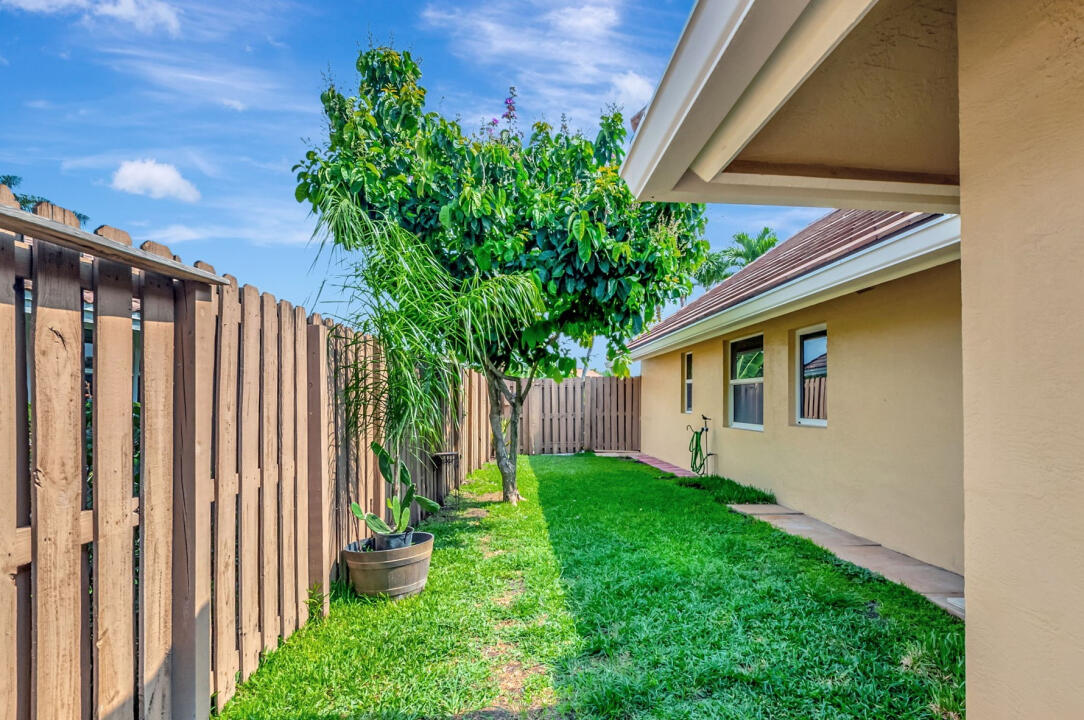 3075 Equestrian Drive Boca Raton, FL 33434 - Photo 36 of 46 37