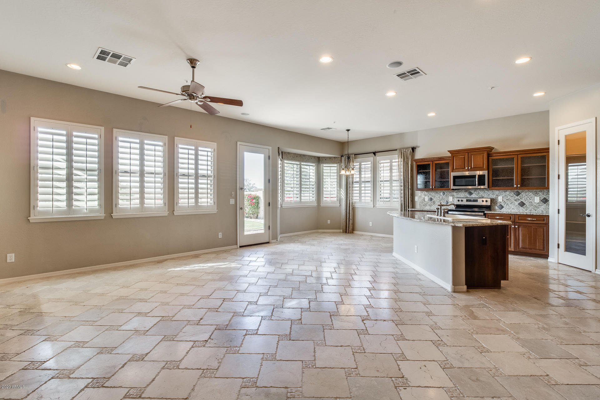 18352 Verdin Road Goodyear, AZ 85338 - Photo 23 of 32 Gallery Image 23