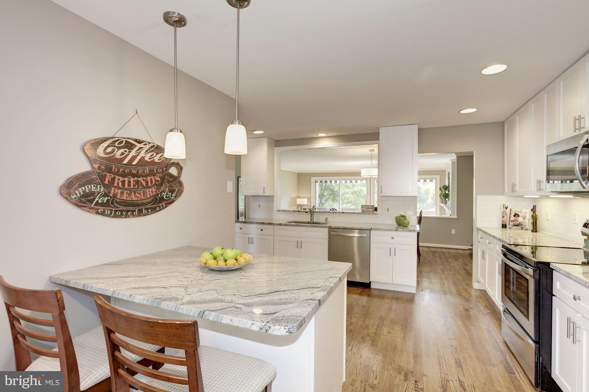 2027 Lakewinds Drive Reston, VA 20191 - Photo 9 of 30 Kitchen