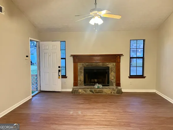 $1,600 | 566 Brookfield Way, Jonesboro, GA 30238