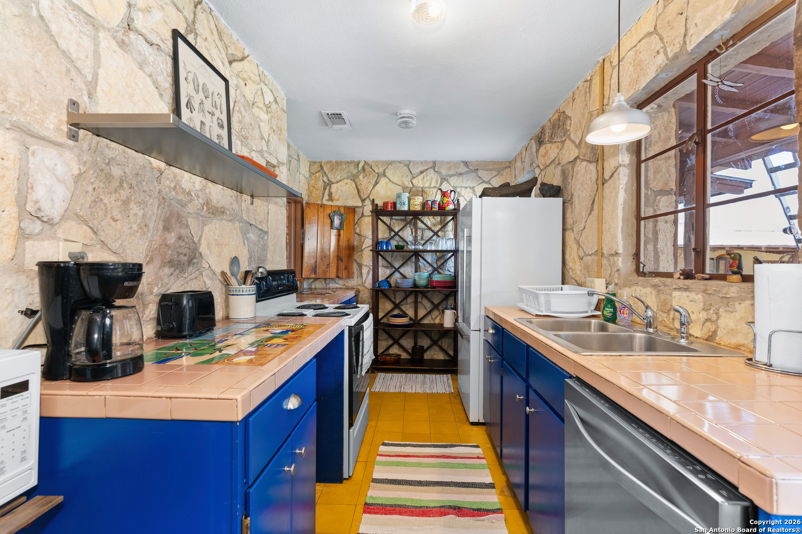 5322 Highway 16 Bandera, TX 78003 - Photo 14 of 25