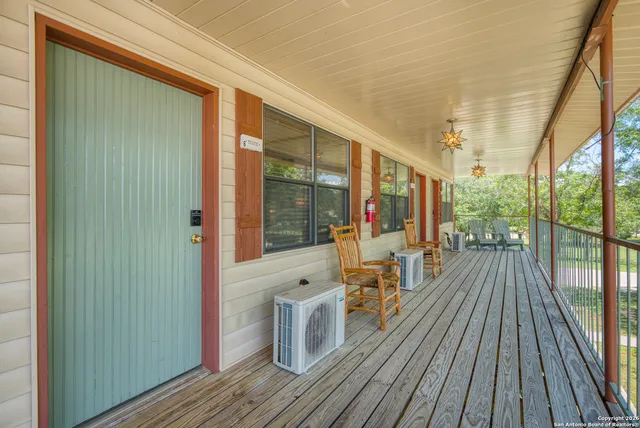 $1,750,000 | 5322 Highway 16, Bandera, TX 78003