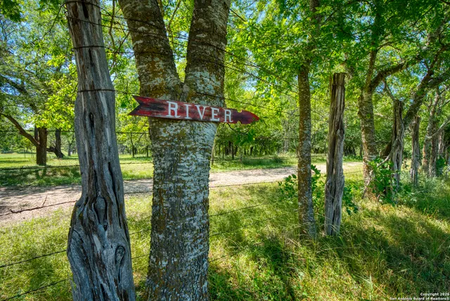 $1,750,000 | 5322 Highway 16, Bandera, TX 78003