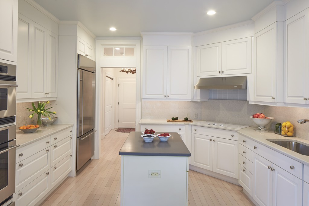 54 Summit Road, Unit 6 Belmont, MA 02478 - Photo 4 of 13 Gallery Image 4