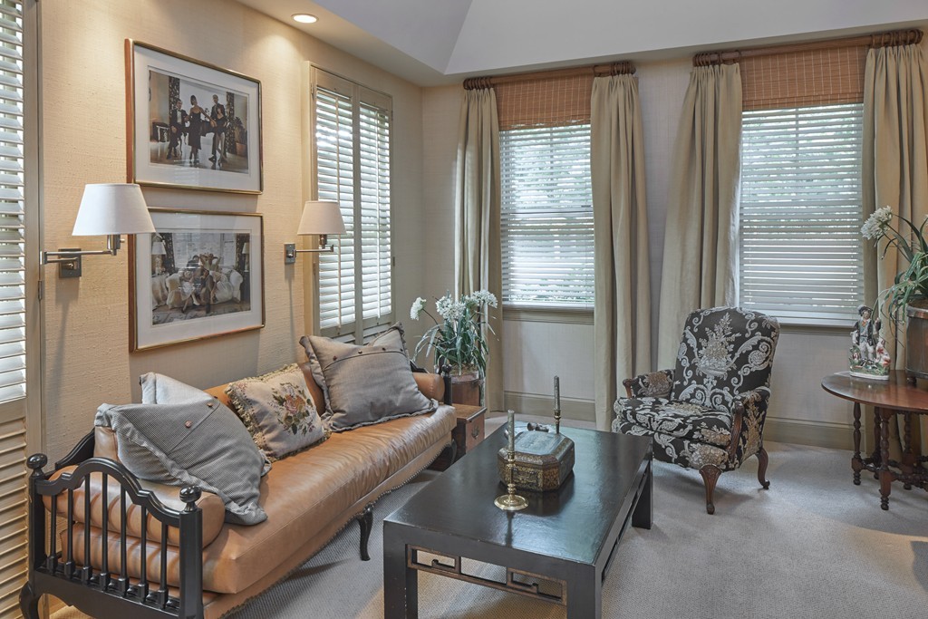 54 Summit Road, Unit 6 Belmont, MA 02478 - Photo 5 of 13 Gallery Image 5