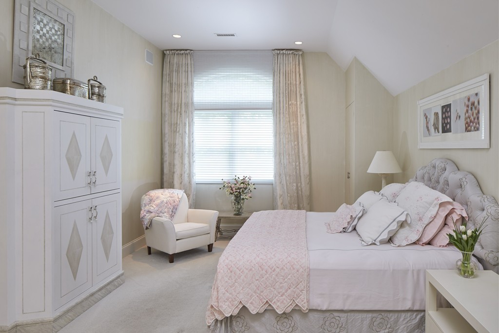 54 Summit Road, Unit 6 Belmont, MA 02478 - Photo 6 of 13 Gallery Image 6