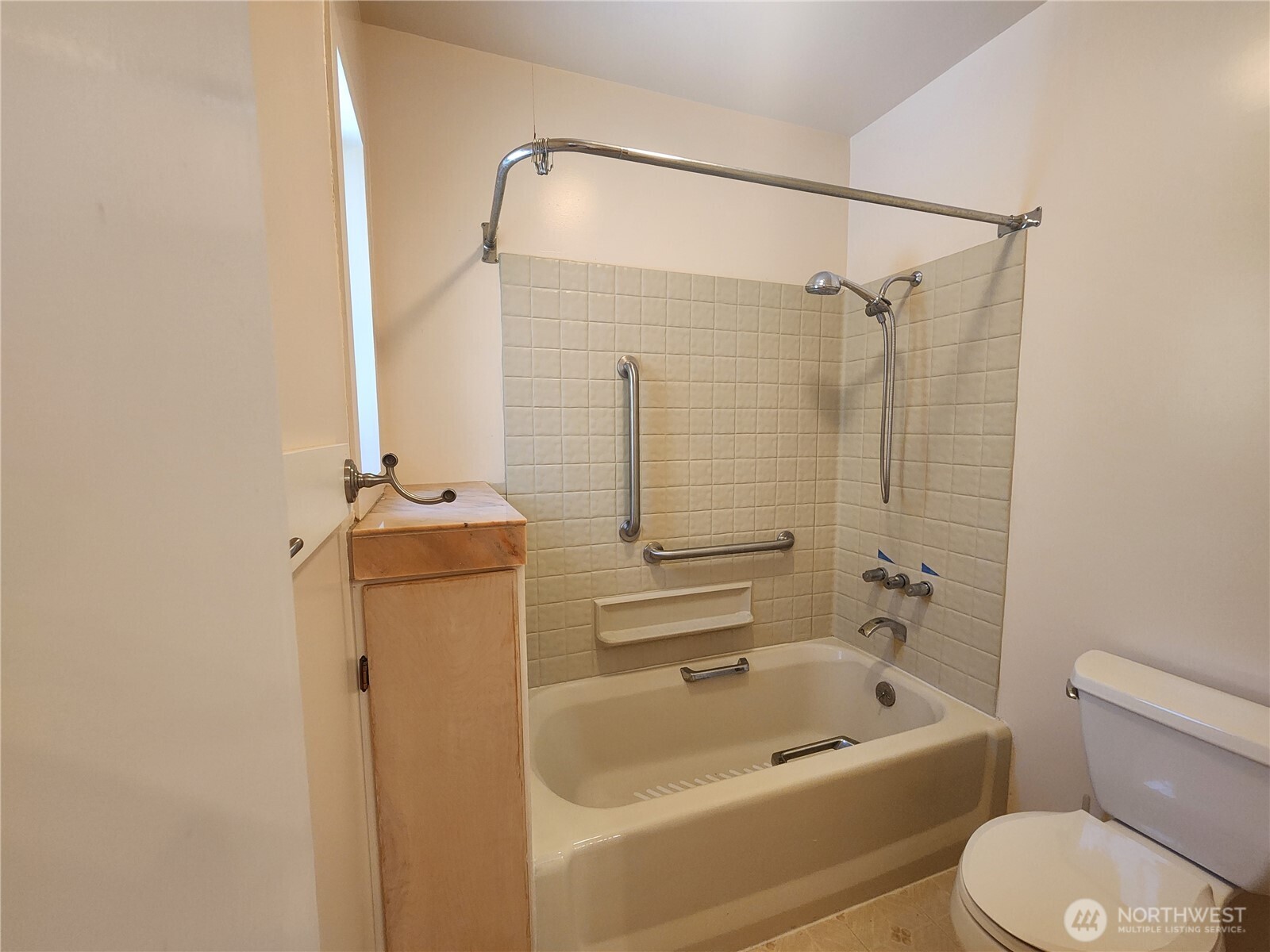 10336 Northeast Knight Road Bainbridge Island, WA 98110 - Photo 18 of 23