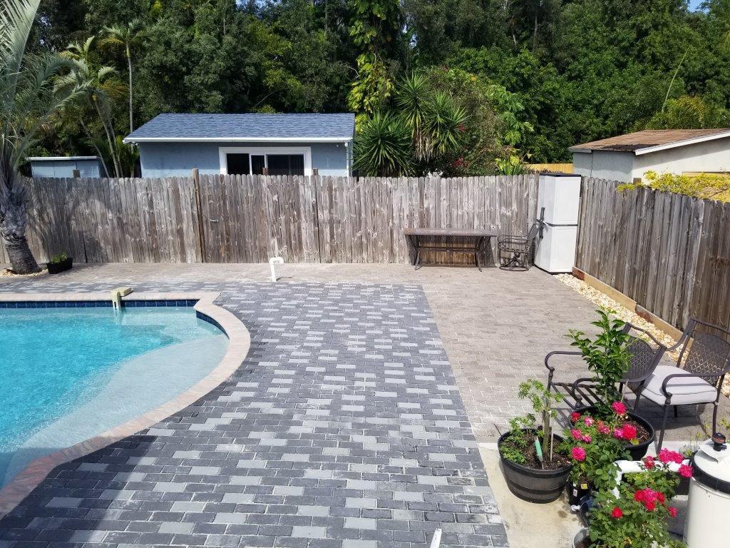 2855 Floral Road Lake Worth, FL 33462 - Photo 9 of 19 a view of a backyard with a garden