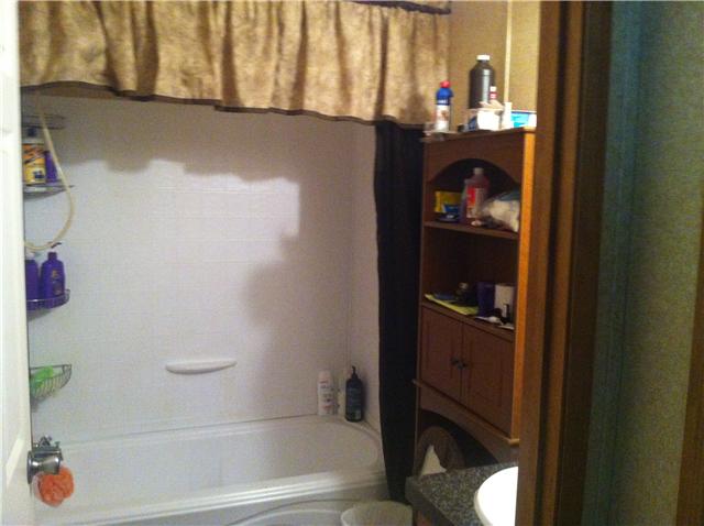 125 Thurman Kepley Road Portland, TN 37148 - Photo 8 of 20 2ND BATHROOM