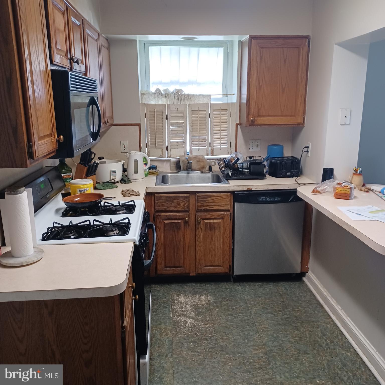 2705 Arcola Avenue Silver Spring, MD 20902 - Photo 2 of 13 Gallery Image 2