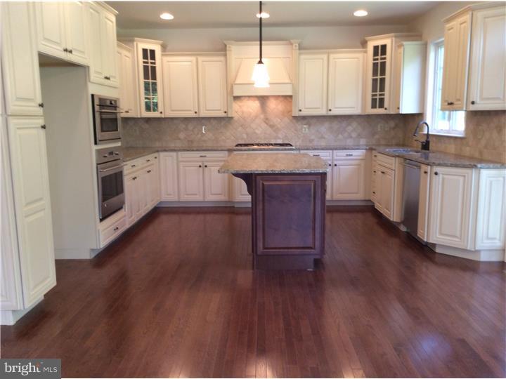 123 North Hillcrest Road Springfield, PA 19064 - Photo 2 of 17 Kitchen