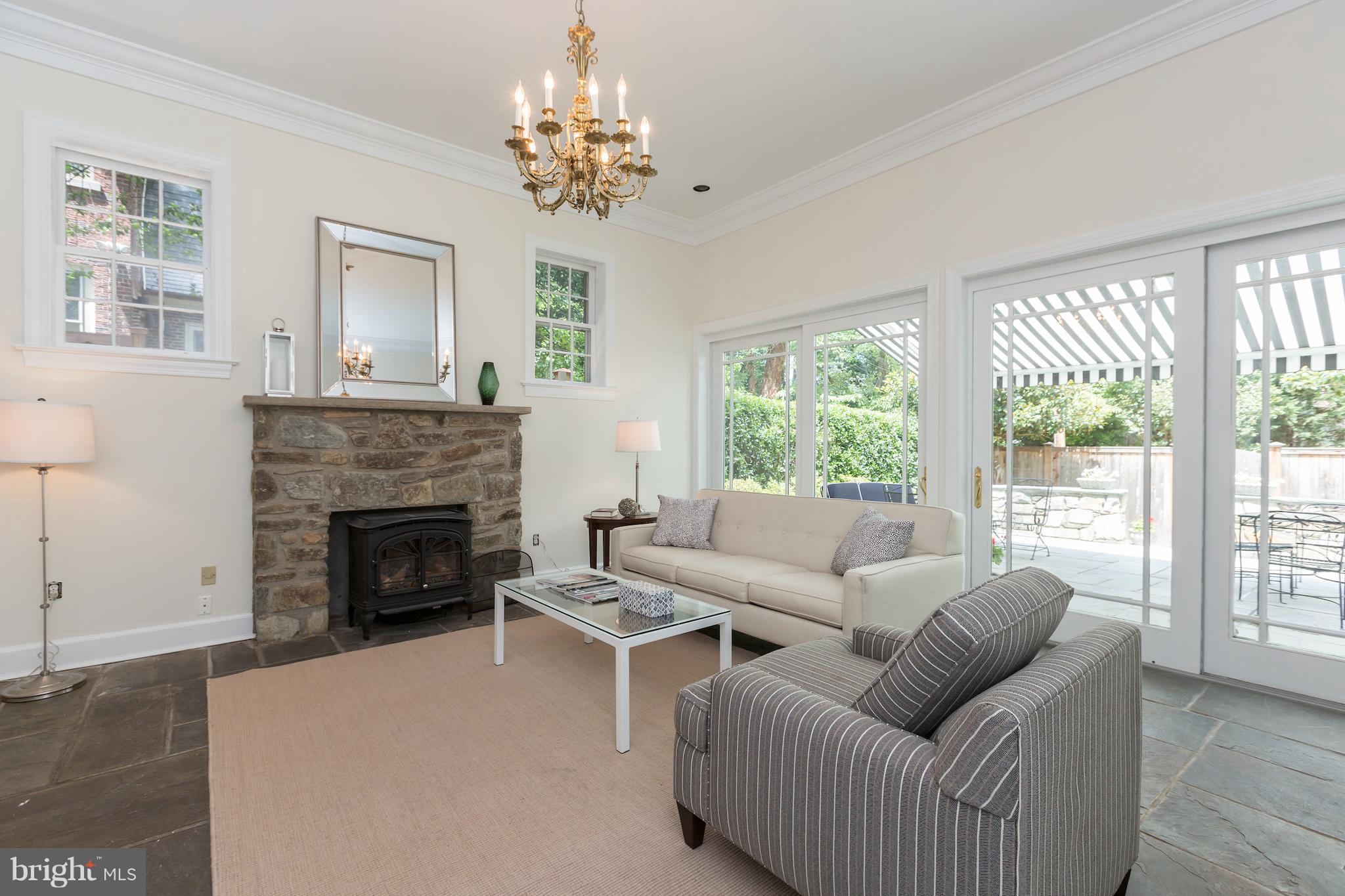 5023 Reno Road Northwest Washington, DC 20008 - Photo 13 of 26 Family Room