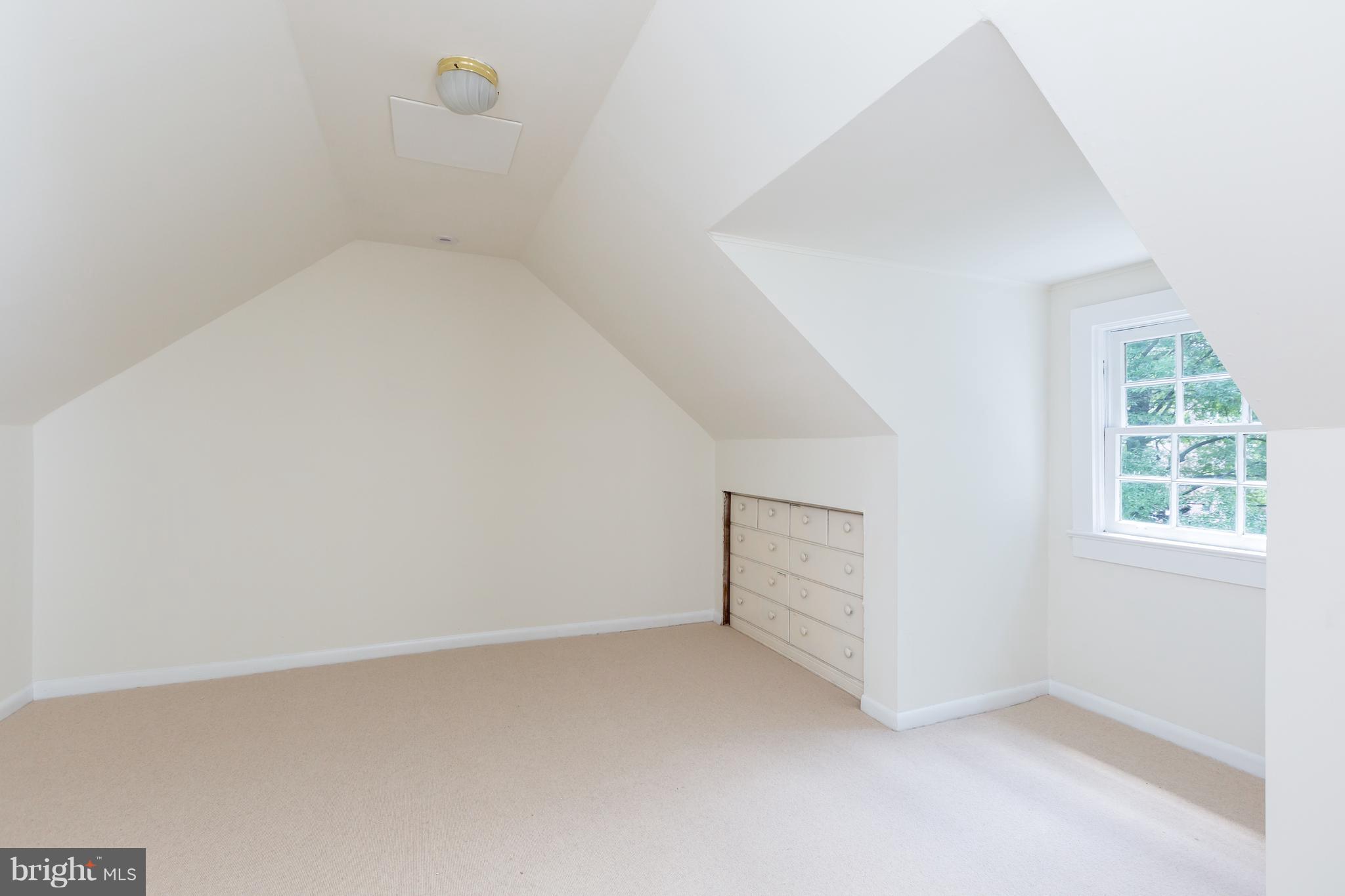 5023 Reno Road Northwest Washington, DC 20008 - Photo 20 of 26 Loft