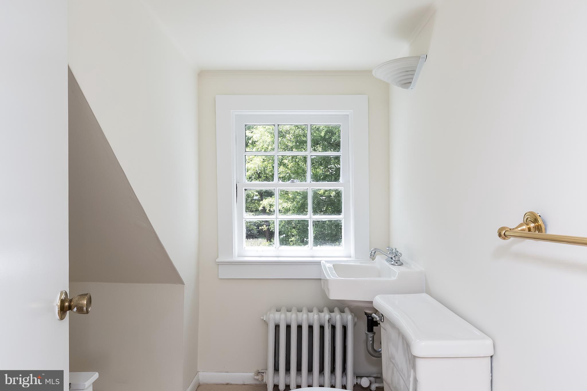 5023 Reno Road Northwest Washington, DC 20008 - Photo 21 of 26 Bath