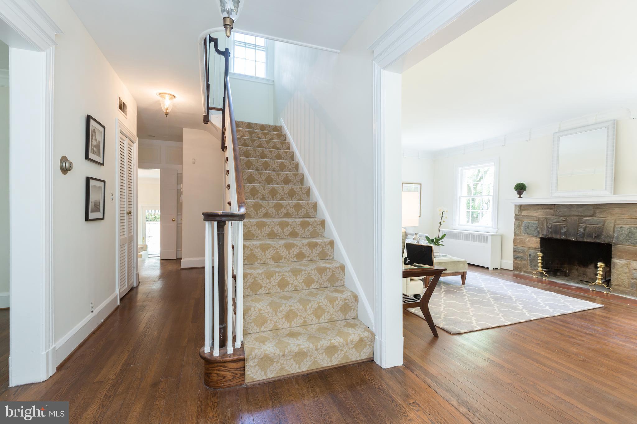 5023 Reno Road Northwest Washington, DC 20008 - Photo 4 of 26 Entry Foyer