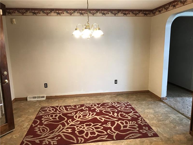170 Schaller Road Transfer, PA 16154 - Photo 10 of 22 Dining area