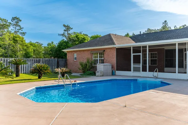 $400,000 | 5552 Frontier Drive, Crestview, FL 32536