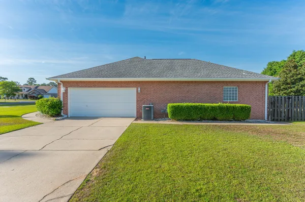 $400,000 | 5552 Frontier Drive, Crestview, FL 32536