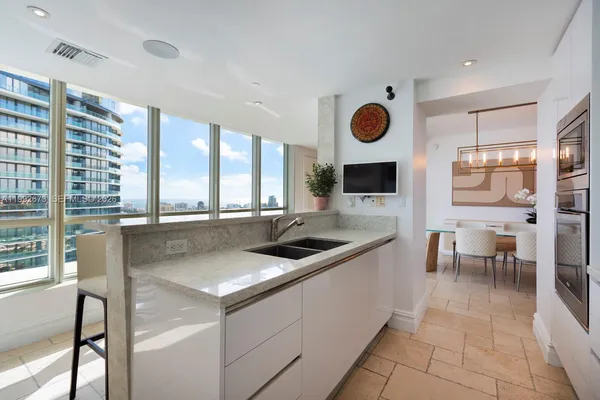 $16,000 | The Bentley Bay, Miami Beach, FL 33139