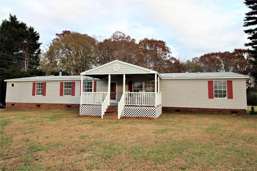 2010 Beamguard Road Clover, SC 29710 - Photo 2 of 27