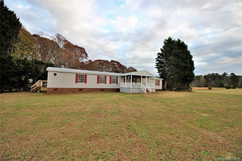 2010 Beamguard Road Clover, SC 29710 - Photo 4 of 27