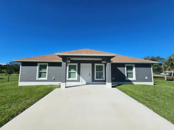 $2,200 | 2447 Northwest 5th Street, Okeechobee, FL 34972
