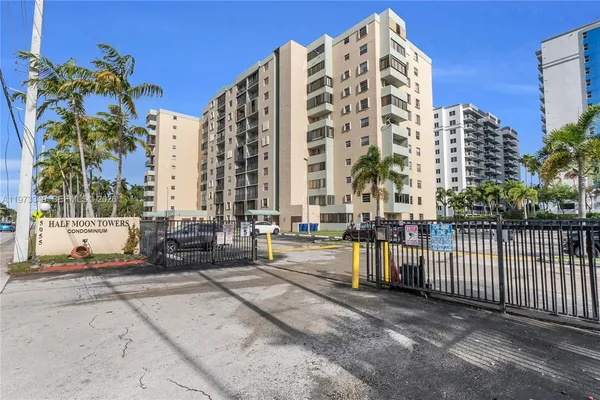 $265,000 | 5055 Northwest 7th Street, Unit 504, Miami, FL 33126