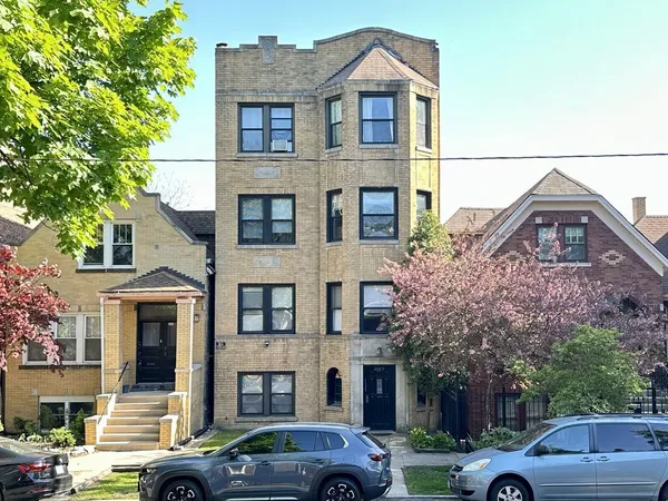 $2,500 | 2023 West Thomas Street, Unit 2, Chicago, IL 60622