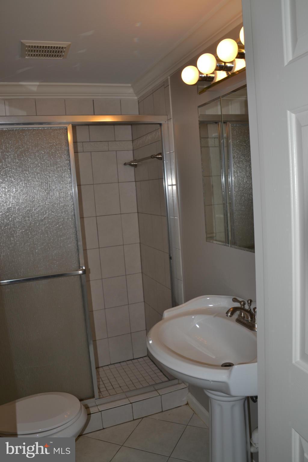 9923 Natick Road Burke, VA 22015 - Photo 23 of 23 Bath