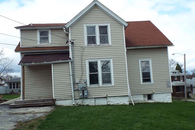 340 Marble Street Joliet, IL 60435 - Photo 2 of 12
