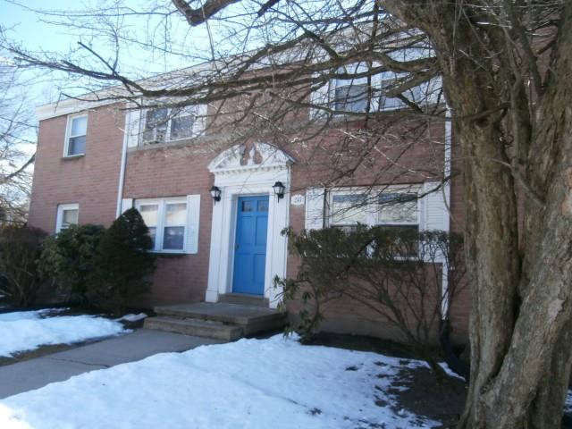 215 Seaton Road, Unit F3 Stamford, CT 06902 - Photo 1 of 1 a front view of a house