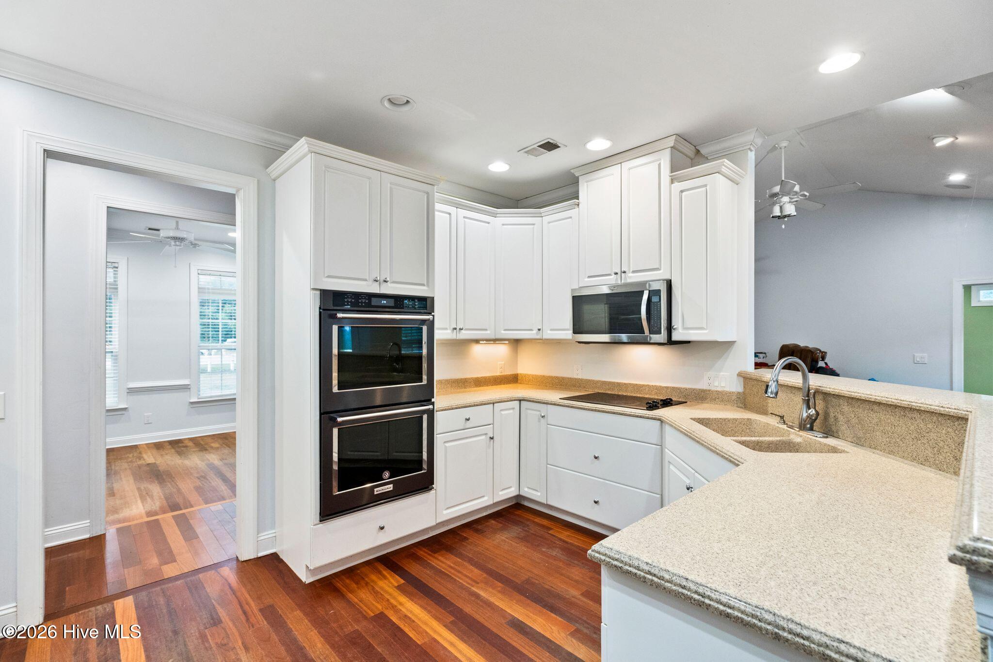 680 Calabash Road Northwest Calabash, NC 28467 - Photo 10 of 41