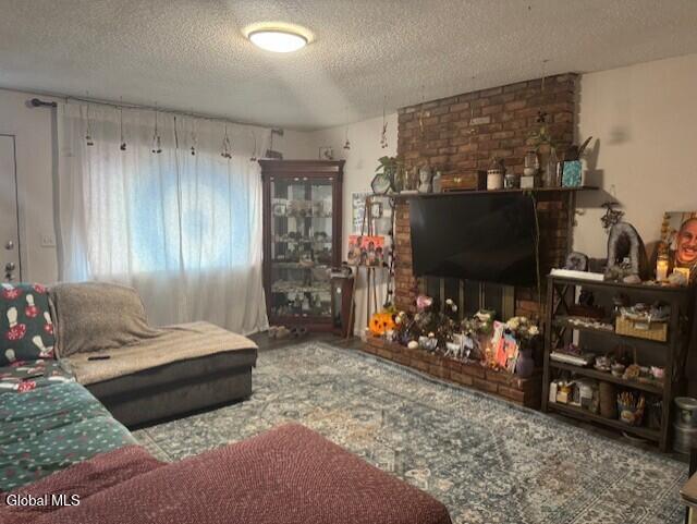 349 Gifford Road Schenectady, NY 12304 - Photo 3 of 7 a2c3217e-2d50-4ac0-a516-2fc2b8bb1e60