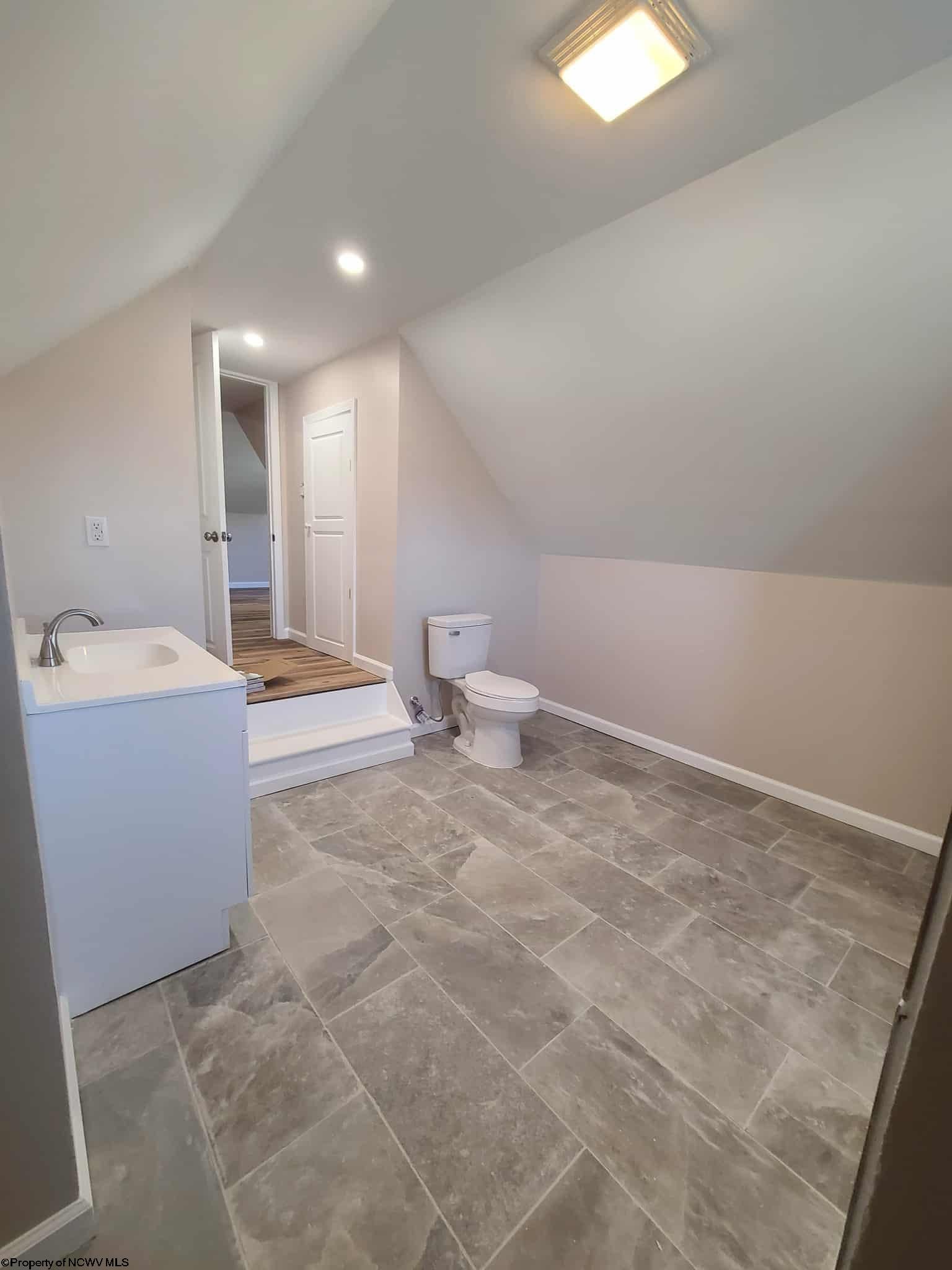 106 Stonewall Road Fairmont, WV 26554 - Photo 32 of 36 Gallery Image 32