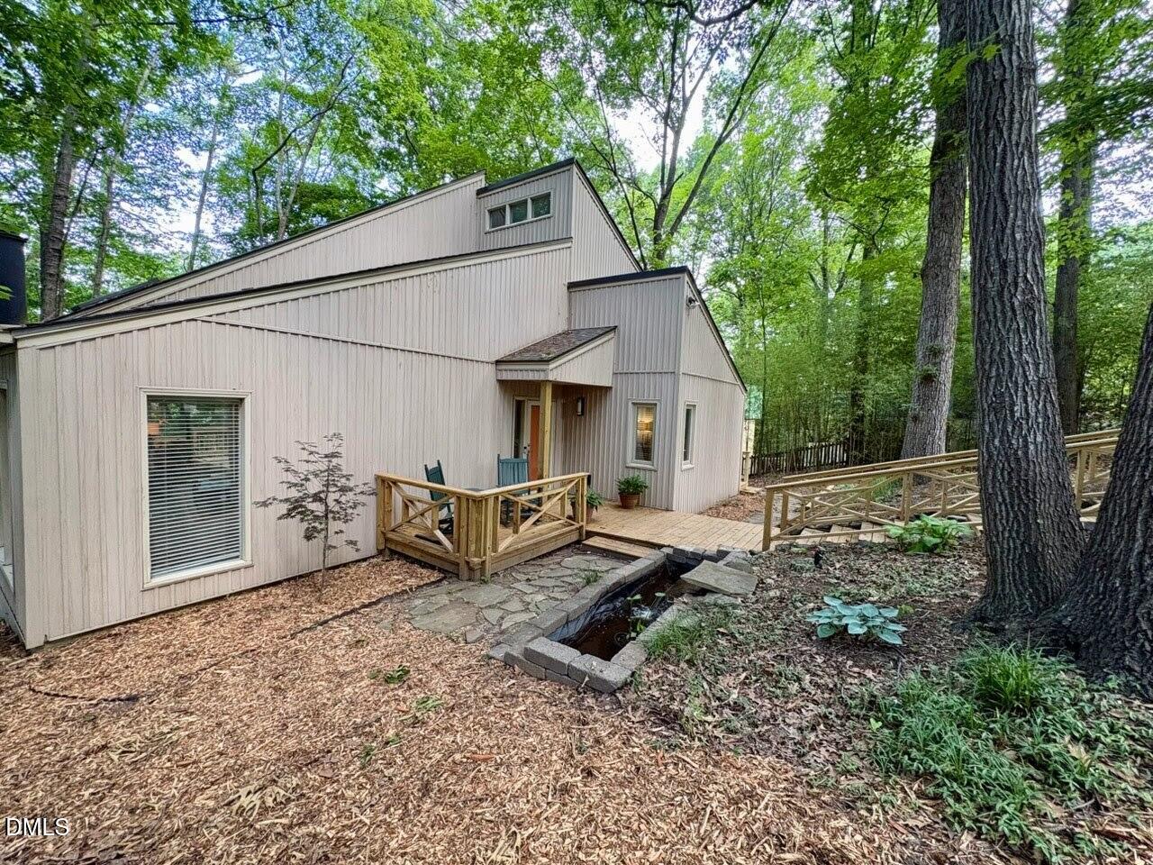2901 Debra Drive Raleigh, NC 27607 - Photo 2 of 28 a7b7a7cb1fd3dfe4aa45e0ade1eba20ac0141f99