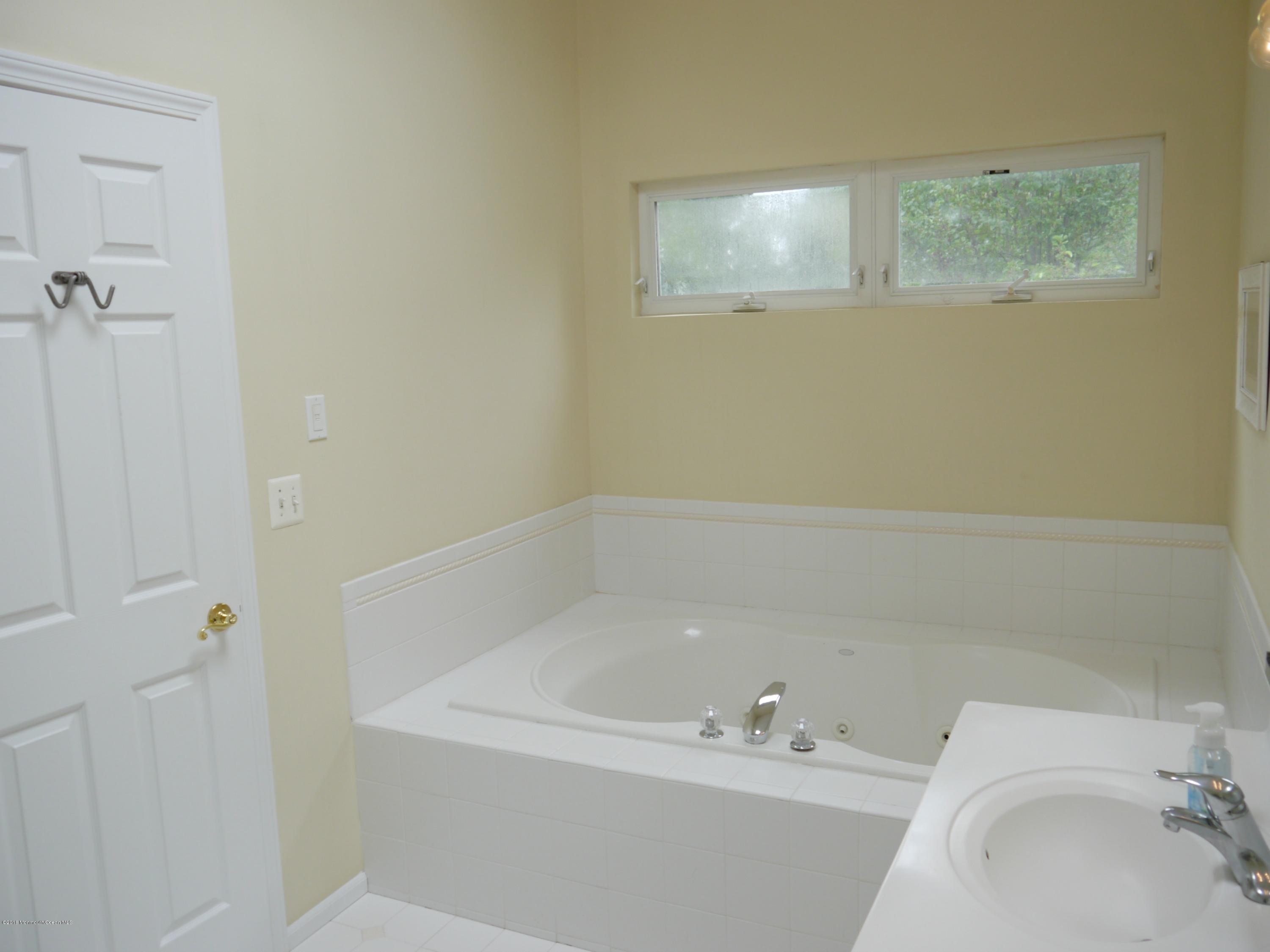 116 Eddy Road Manahawkin, NJ 08050 - Photo 18 of 31 116 Eddy 032