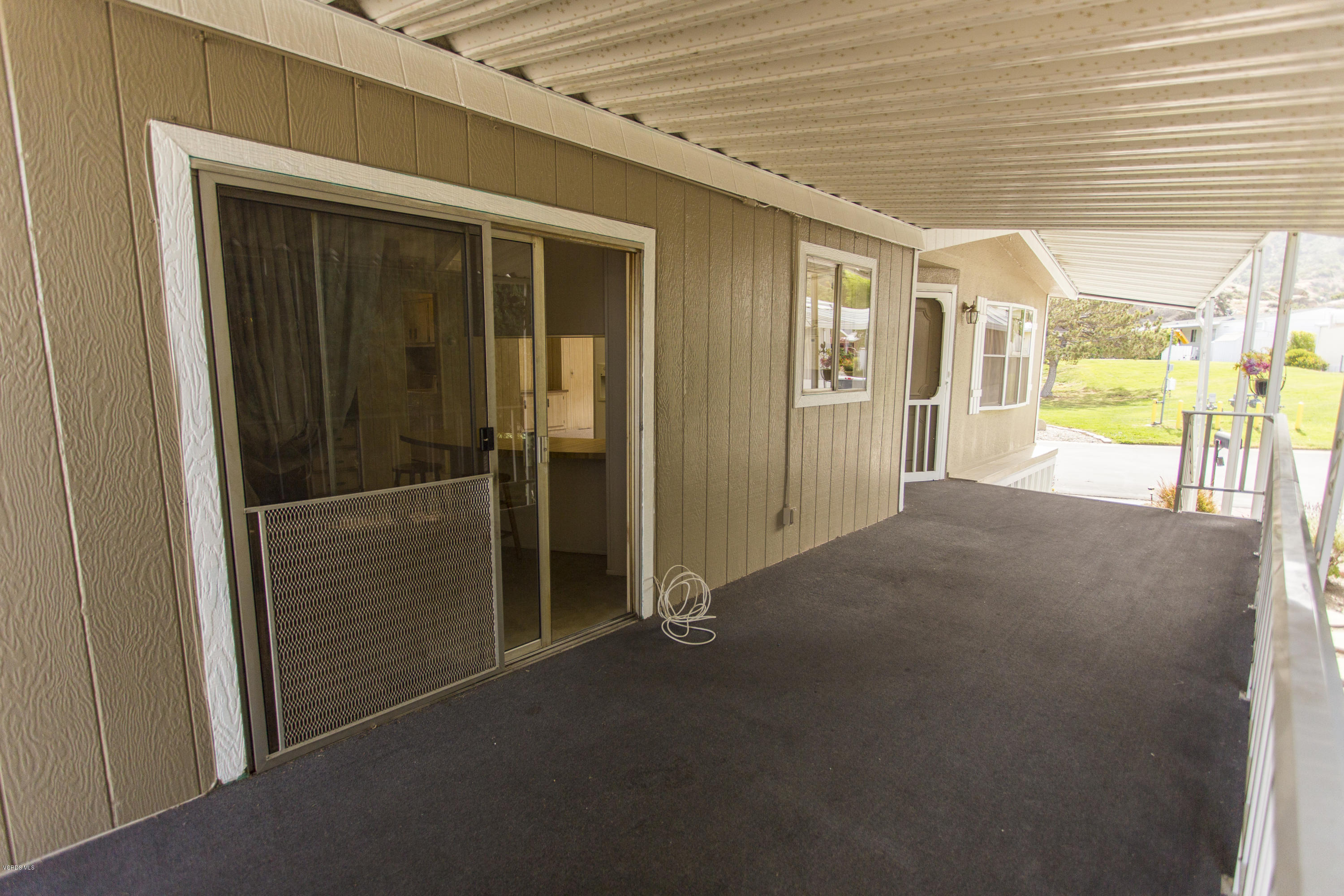 6480 Katherine Road, Unit 101 Simi Valley, CA 93063 - Photo 5 of 12 Porch
