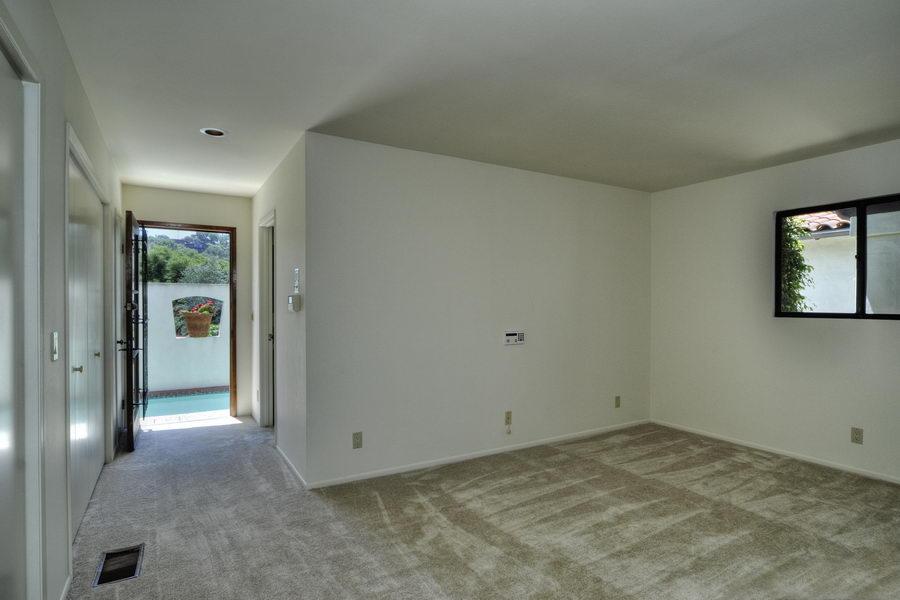 1110 Nirvana Road Santa Barbara, CA 93101 - Photo 5 of 7 Masterbedroom