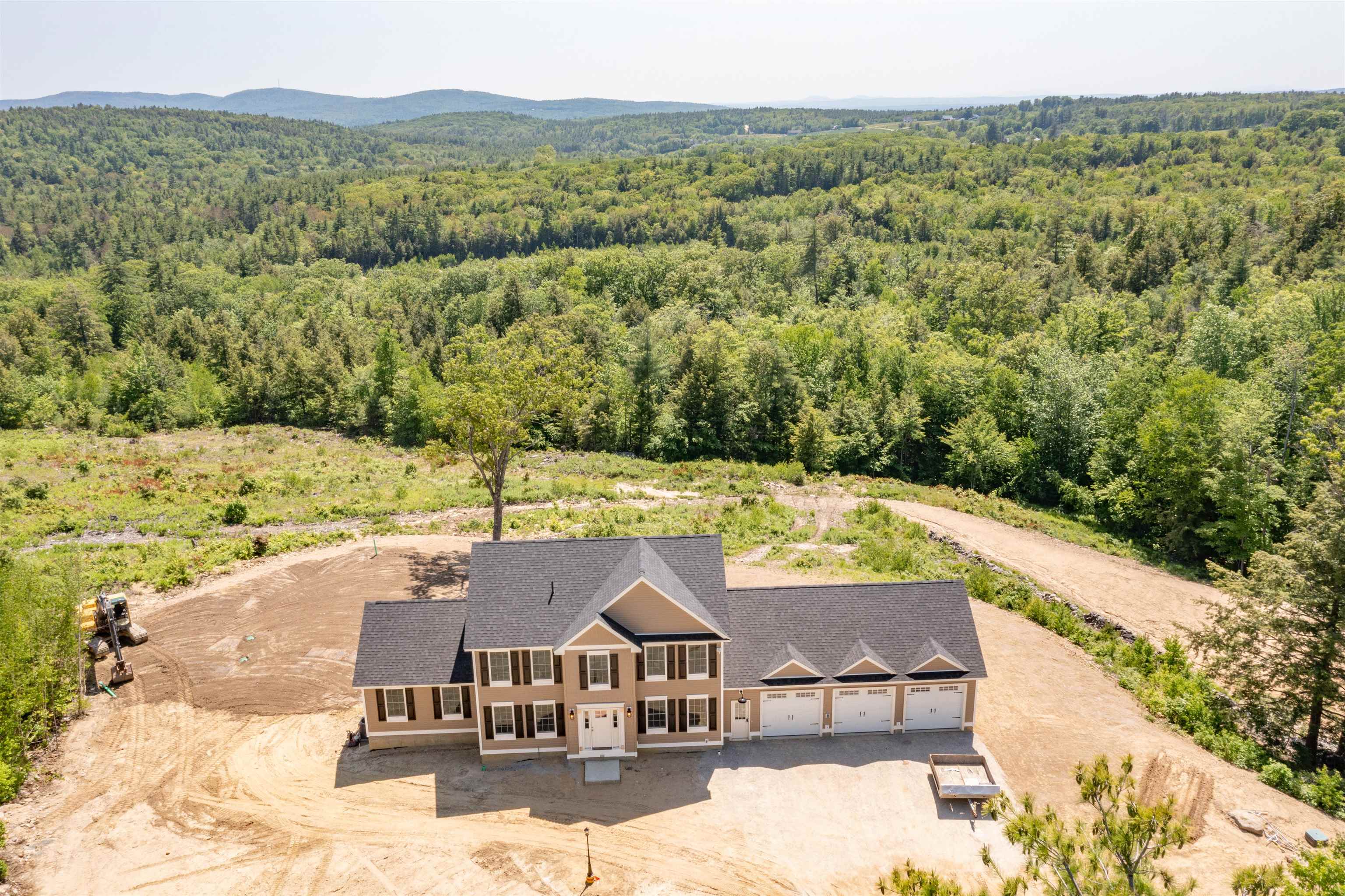190 Governors Road Pittsfield, NH 03263 - Photo 3 of 37