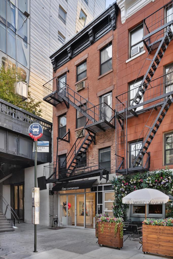 509 West 23rd Street Manhattan, NY 10011 - Photo 2 of 18