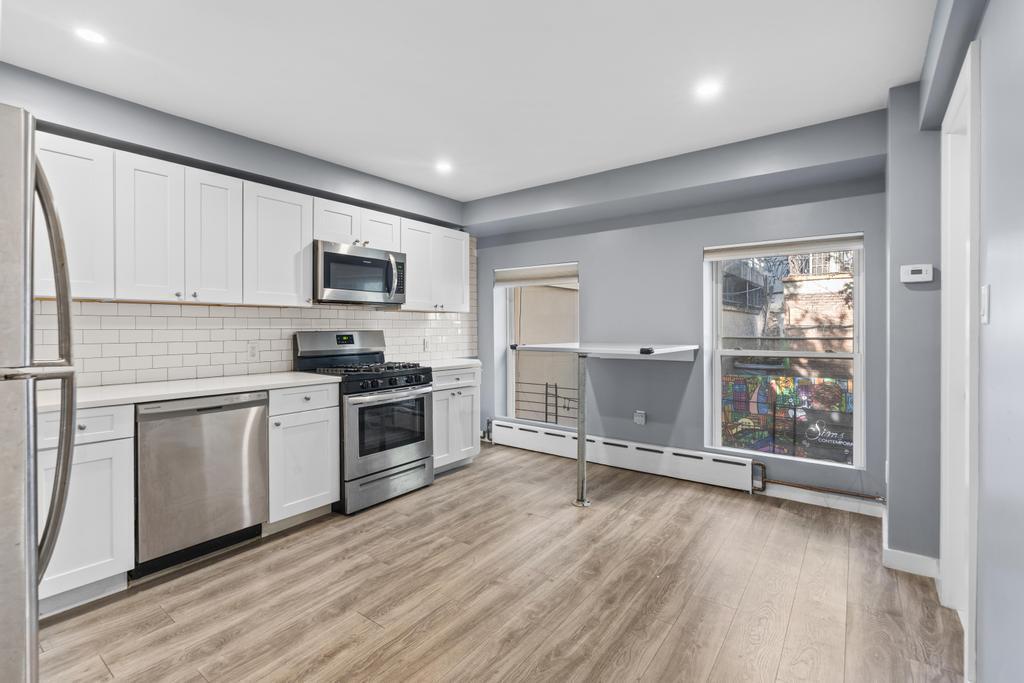 509 West 23rd Street Manhattan, NY 10011 - Photo 6 of 18