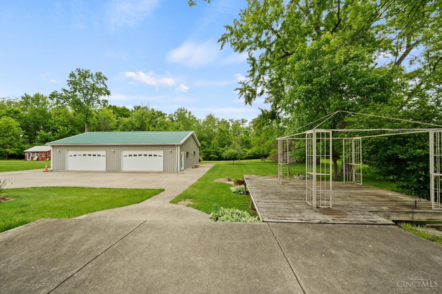 2100 Miles Road Cincinnati, OH 45231 - Photo 31 of 36