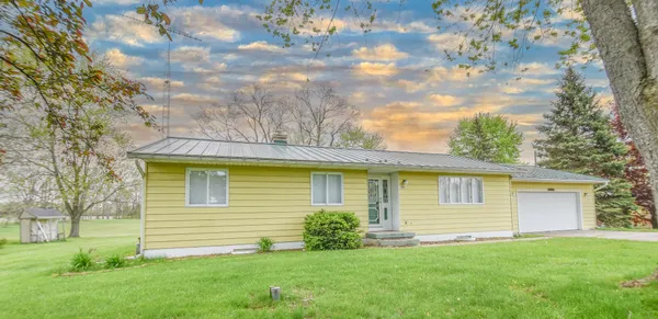 $349,900 | 305 Ridge Road, Quincy, MI 49082