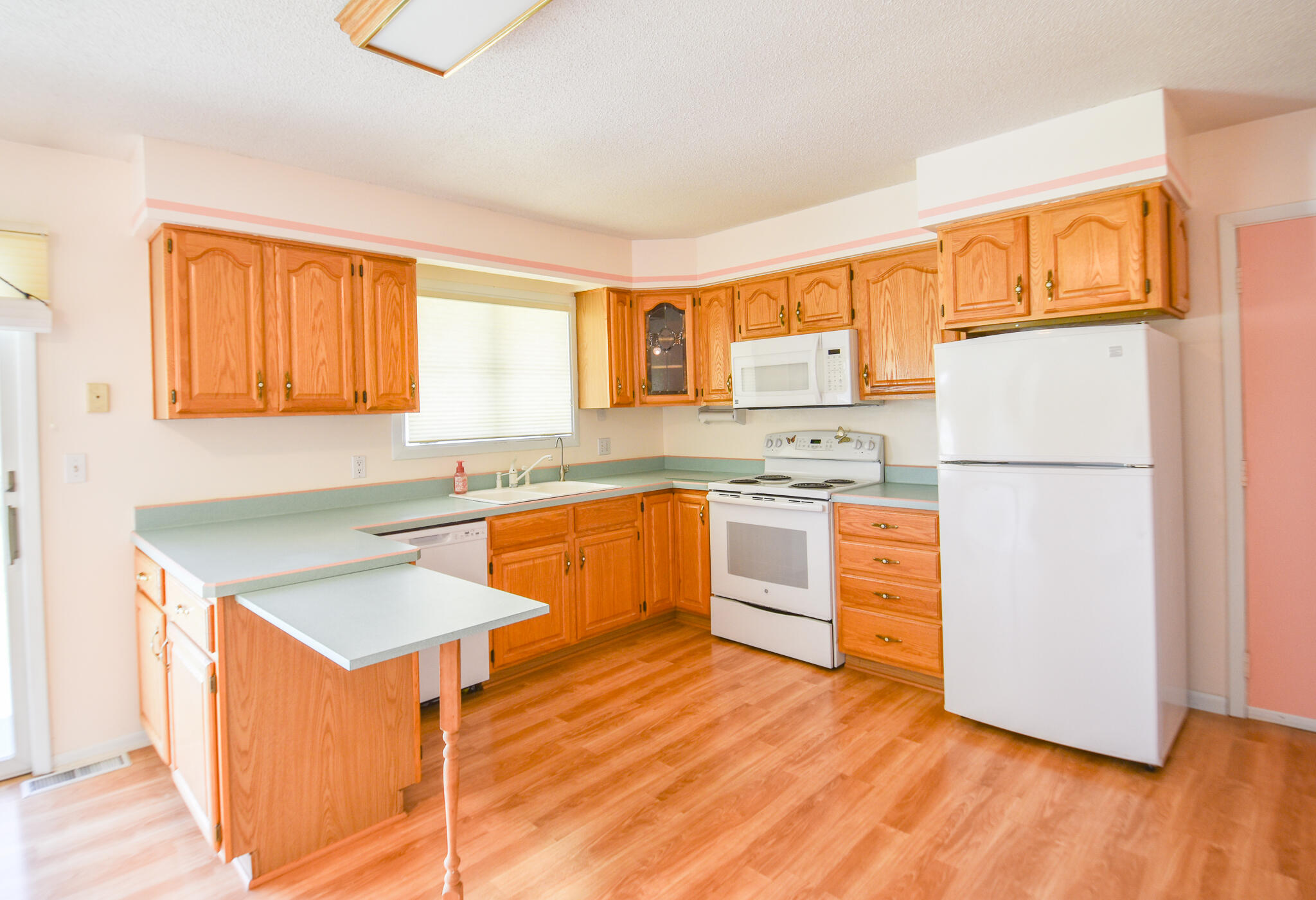 305 Ridge Road Quincy, MI 49082 - Photo 7 of 34 DSC_0057